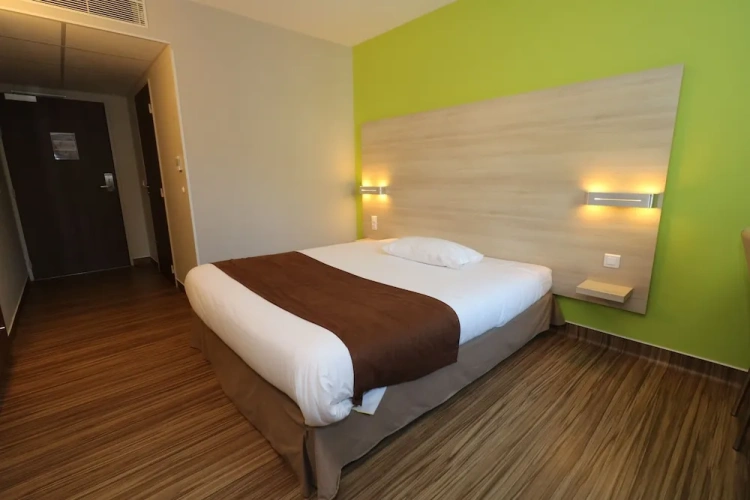 Standard Double room with view