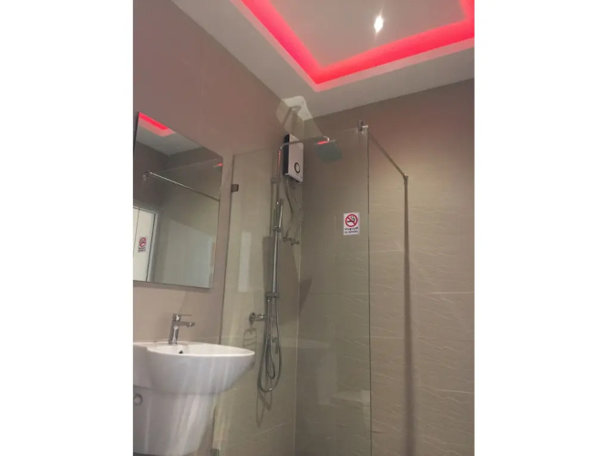Picasso Hotel 24 Inn