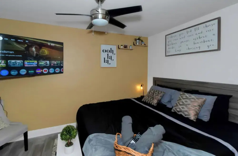 Spacious 3BR Condo in DTWN