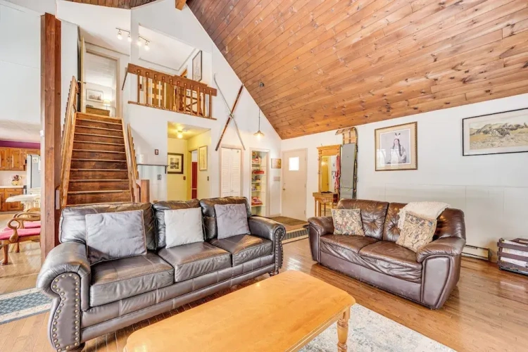 3 Bedrooms Cottage