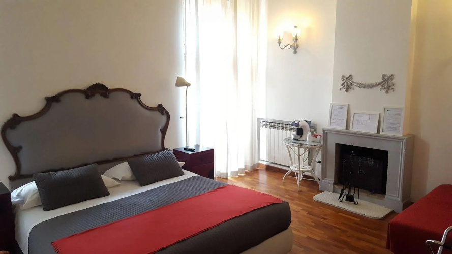 Spanish Steps Suite