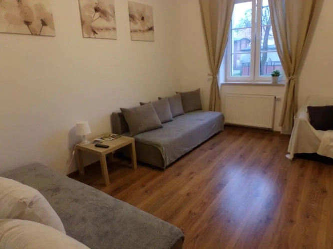2 Bedrooms Apartment