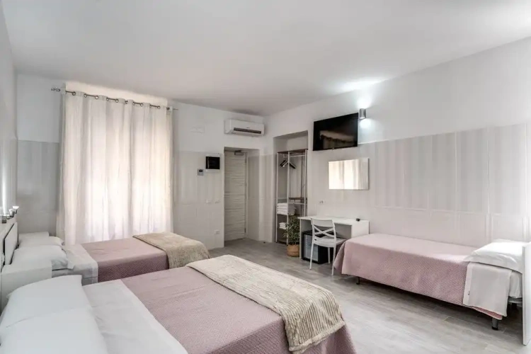 Standard Quadruple room