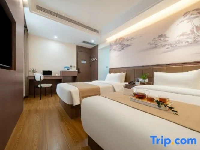 Premier room