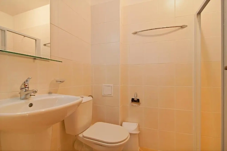 1 Bedroom Apartment with balcony