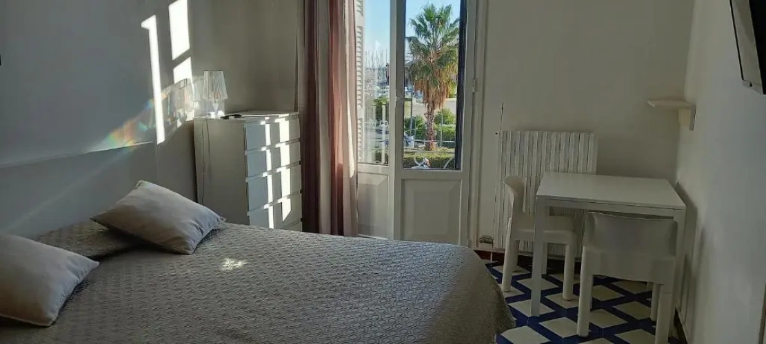 Studio with sea view