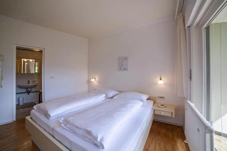 Wanda Apartment 6