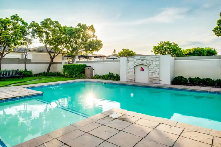 Belina - Bougain Villas Premier