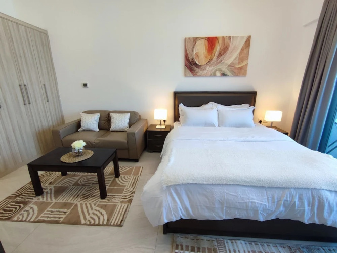 SuperHost - Elite Studio With Balcony Overlooking the Canal