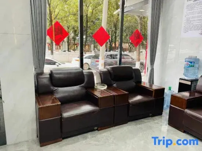 Xinlong Hotel, Dongfang