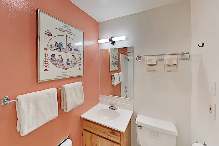 13tr18vy 2 Bedroom Condo