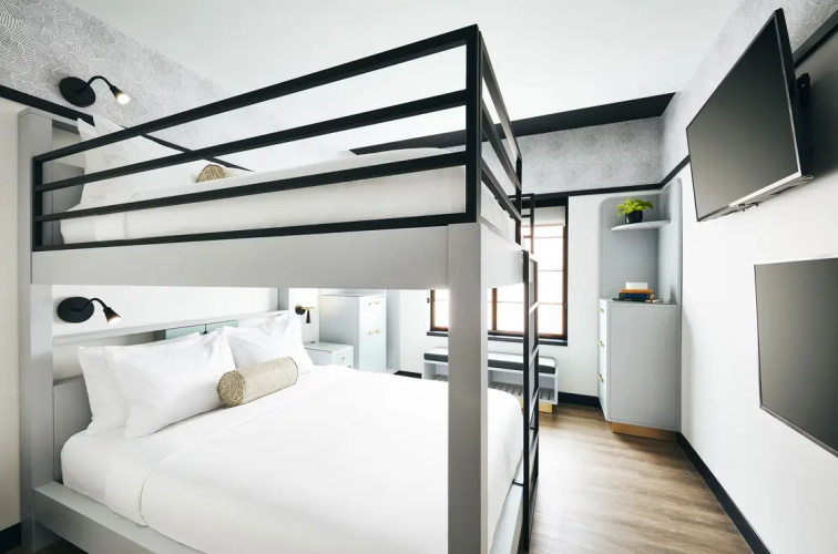 Standard Quadruple room