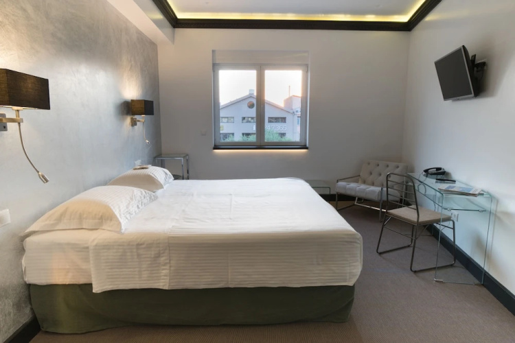Andromeda Downtown Suites