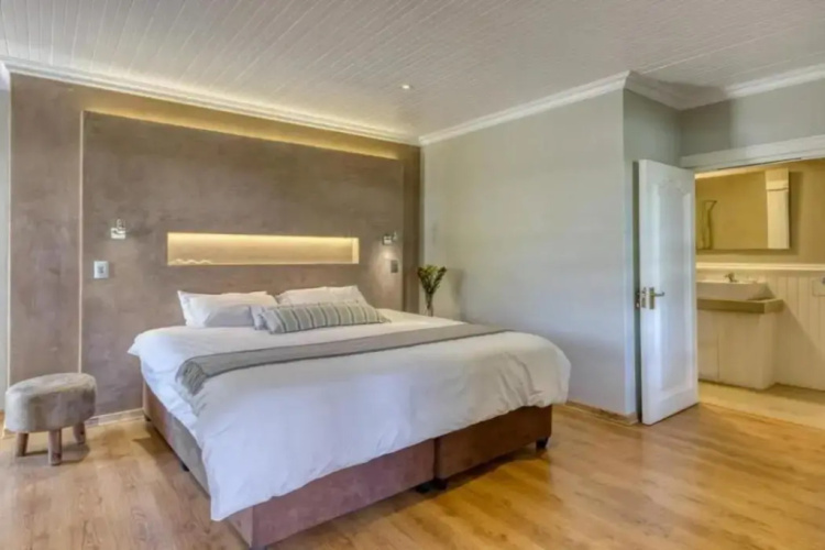 Explorer Guest House