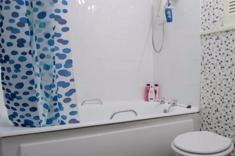 1 Bedroom Flat In Old Town