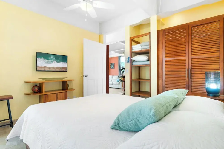 Modern Top-Floor Condo with Panoramic Views and Community Pool