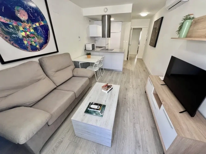 2 Bedrooms Comfort Apartment with balcony and with city view