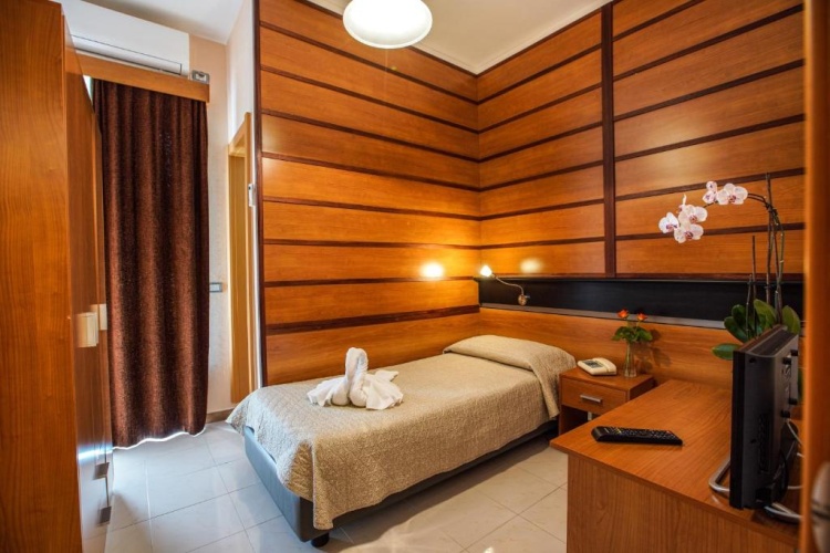 Standard Single room