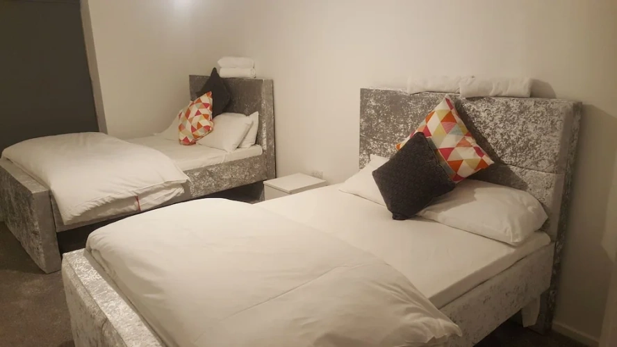 3 Bedrooms Apartment