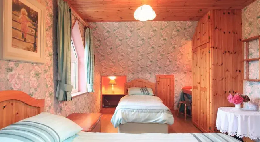 Fuchsia Cottage