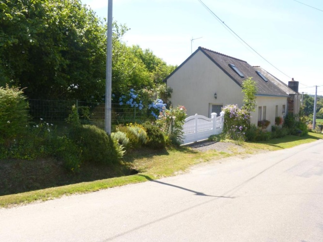 2 Bedrooms Cottage