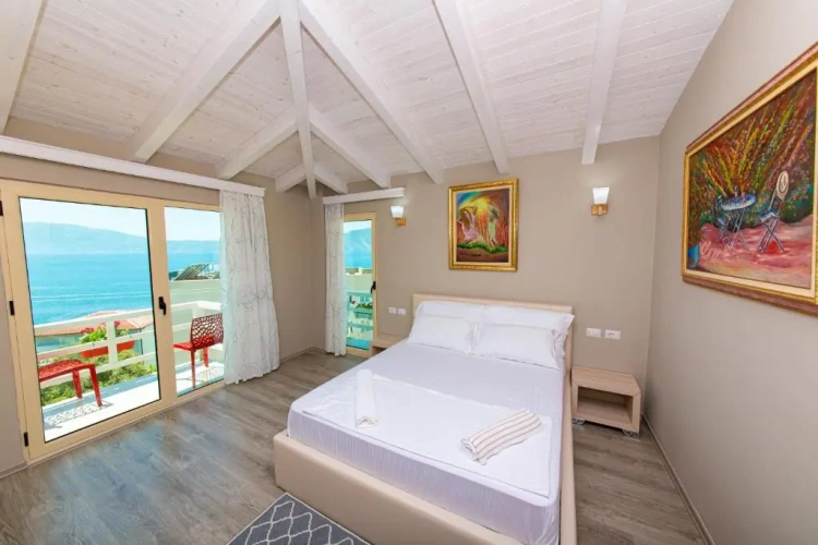 2 Bedrooms Standard Family room with sea view