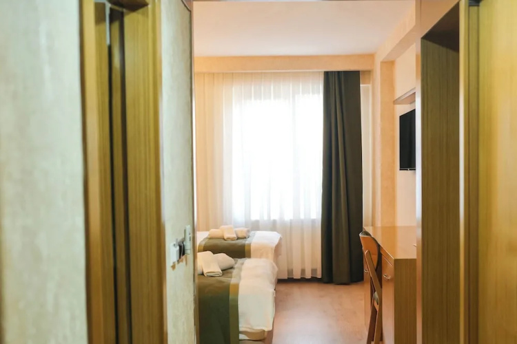 Montella Hotel