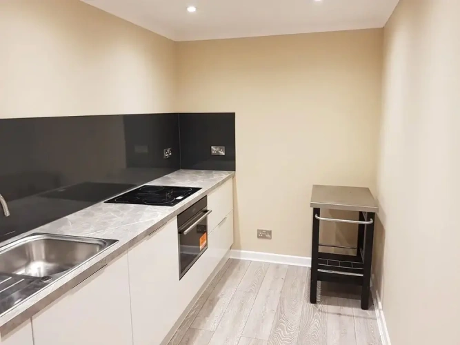 3 Bedrooms Apartment
