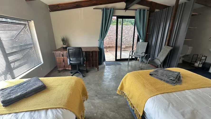 2-bed House in Dullstroom , Blue Crane Estate 66