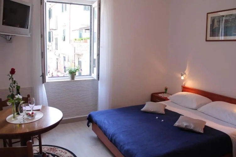 Standard Double room with view