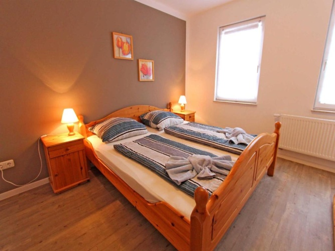 2 Bedrooms Cottage
