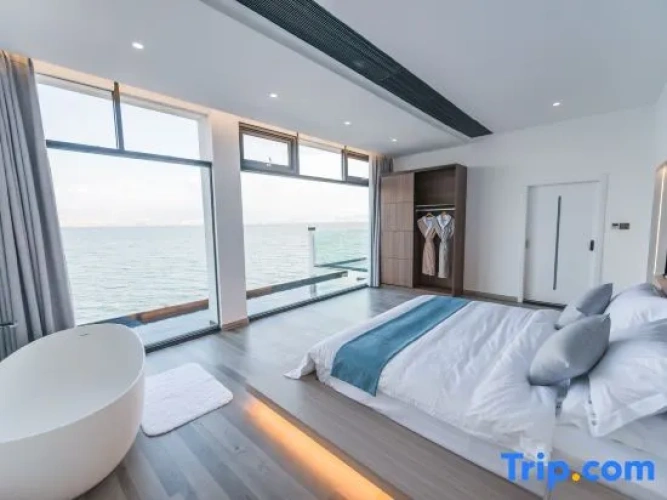Luxury Suite