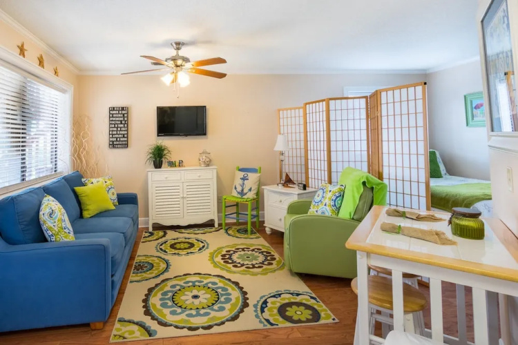 Holiday Hideaway condo