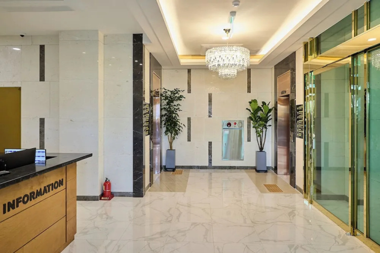 mir hotel