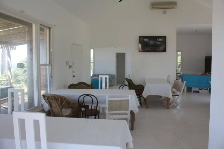 Mansa Beach Hostel