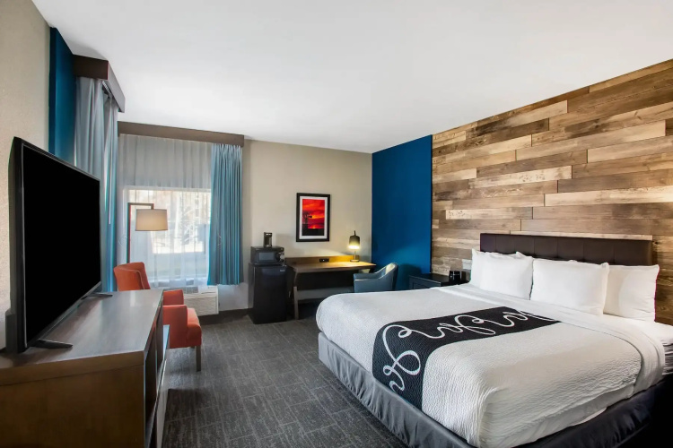 La Quinta by Wyndham Pittsburg
