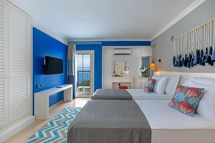 Premium Twin room with sea view