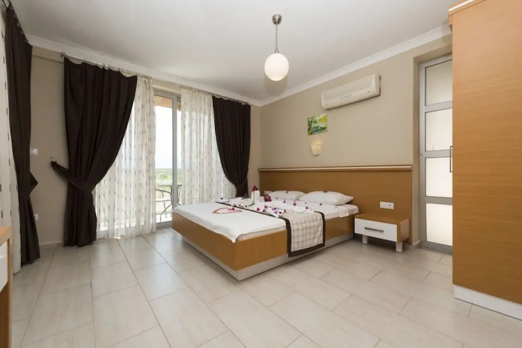 2 Bedrooms Villa with balcony