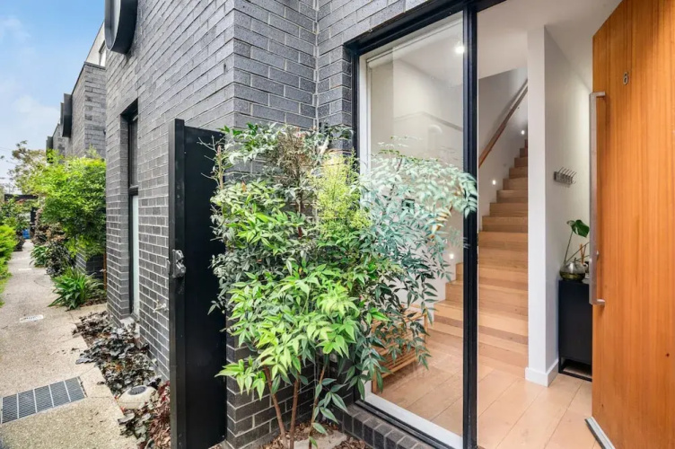 Chic Home With BBQ & Outdoor Dining