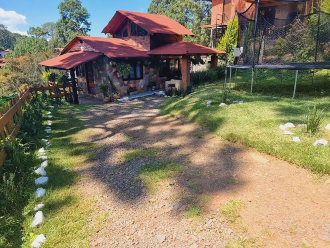 2 Bedrooms Chalet