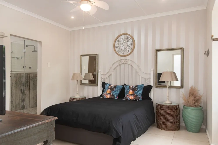 Classic Double room with courtyard view