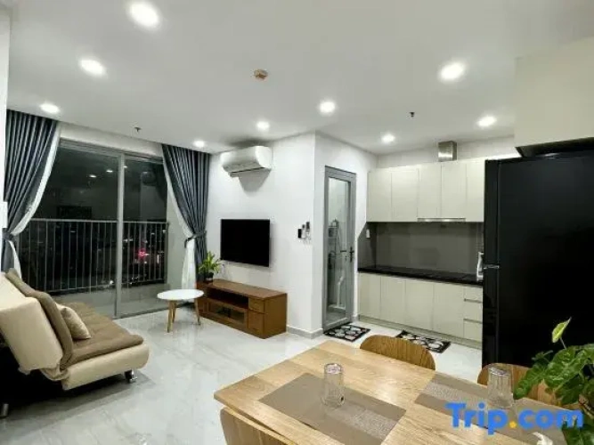 2 Bedrooms Apartment