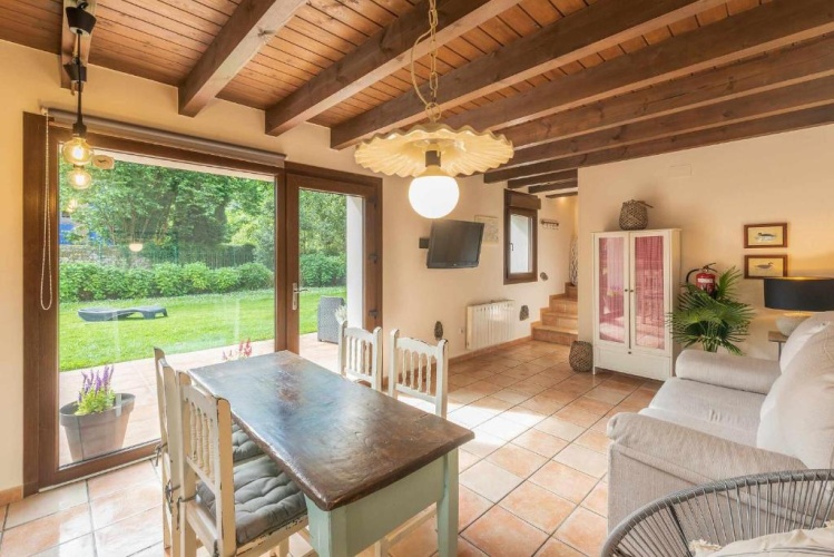 Twin Cottage
