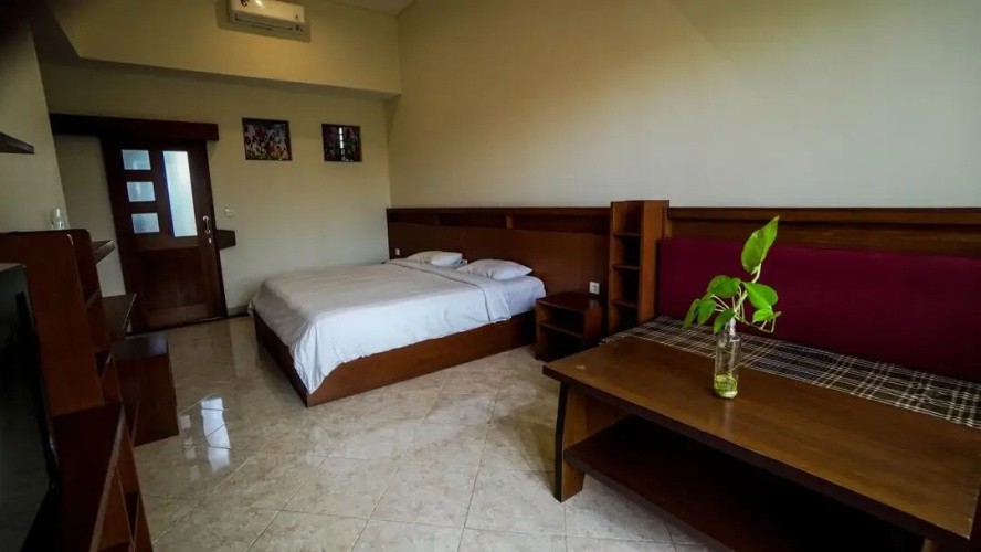 The Janan Villa