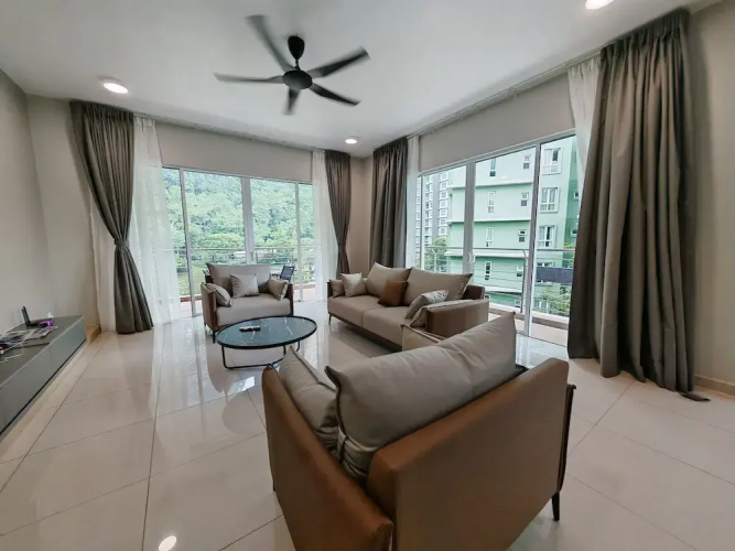 Mountain & Lake Views' Suite Cycas