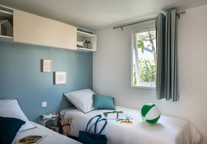 Spacious 6-person Chalet in Antwerp