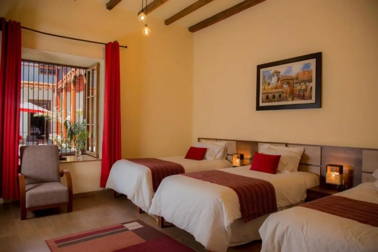 Standard Triple room
