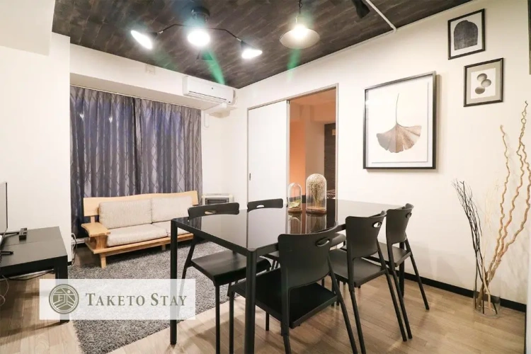 2 Bedrooms Apartment