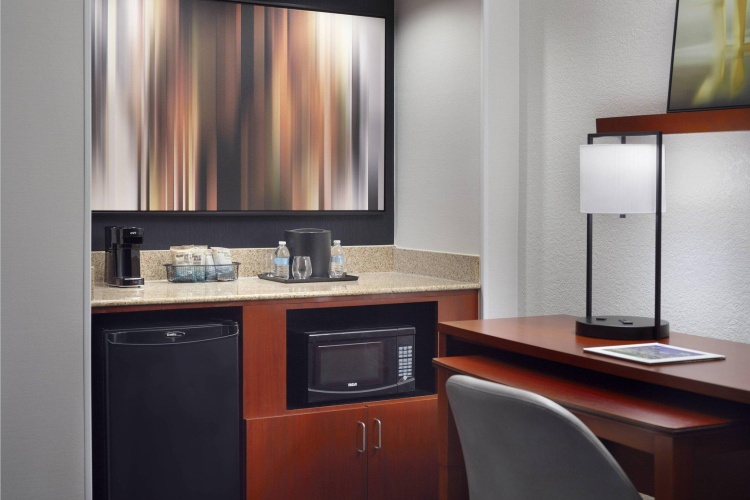 1 Bedroom Quadruple Suite with courtyard view