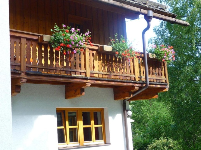 Apartment with balcony